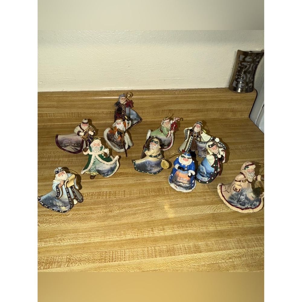 Vintage Lot of Thomas kinkaid Holiday‎ Santa christmas ornaments Christmas tree